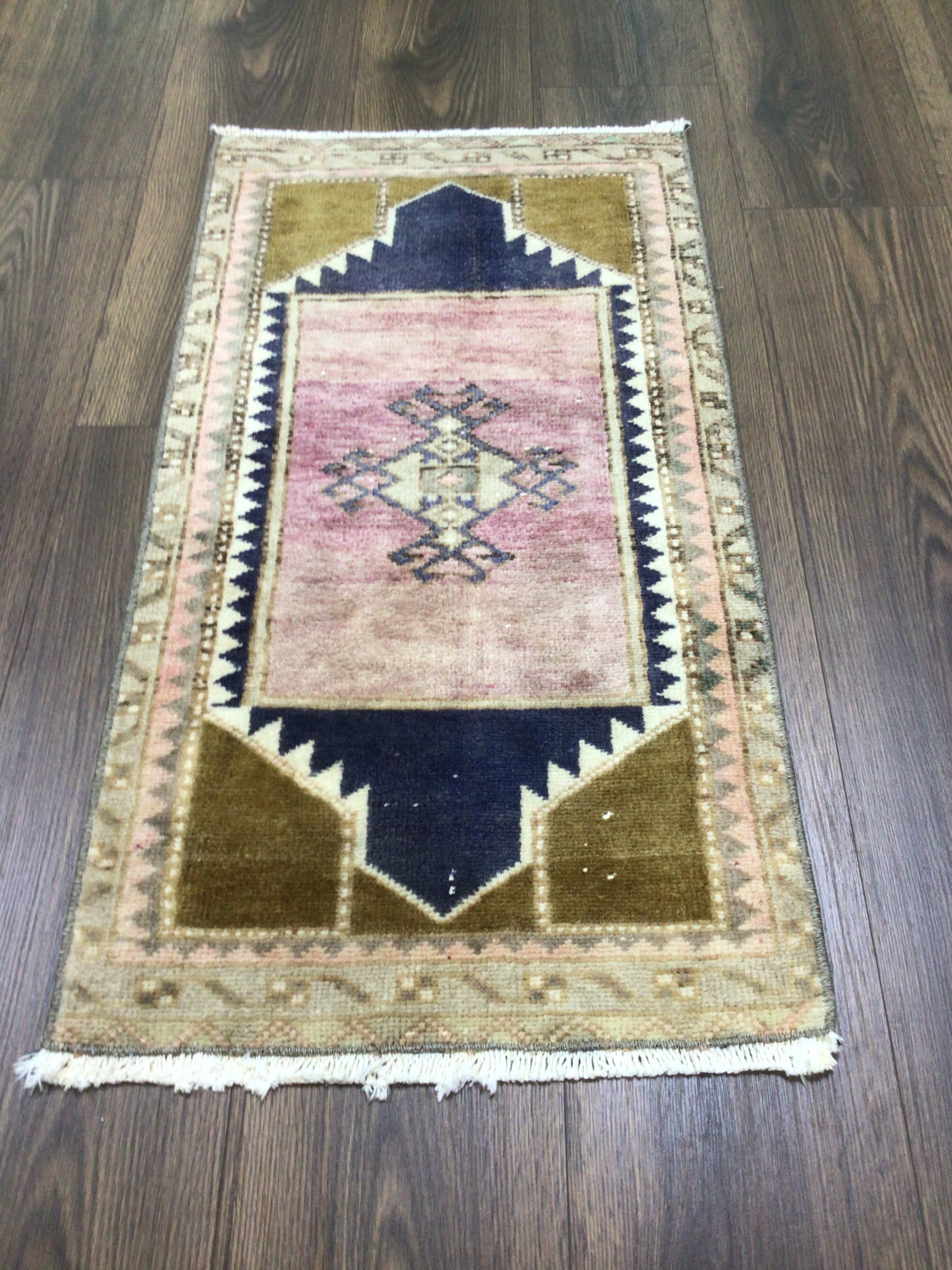 35x 18’ 5. Wool on wool , hand knotted,Vintage Turkish mini rug